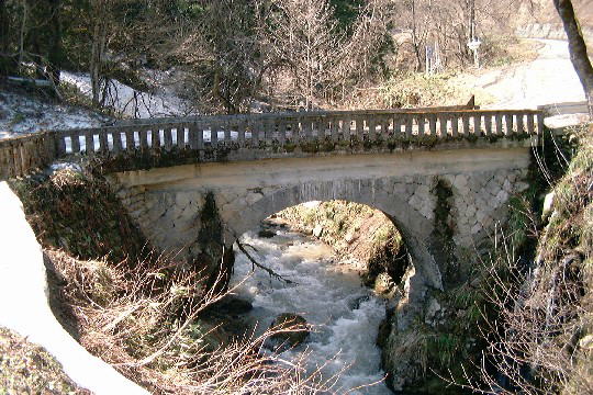 岩野地区の幾代橋